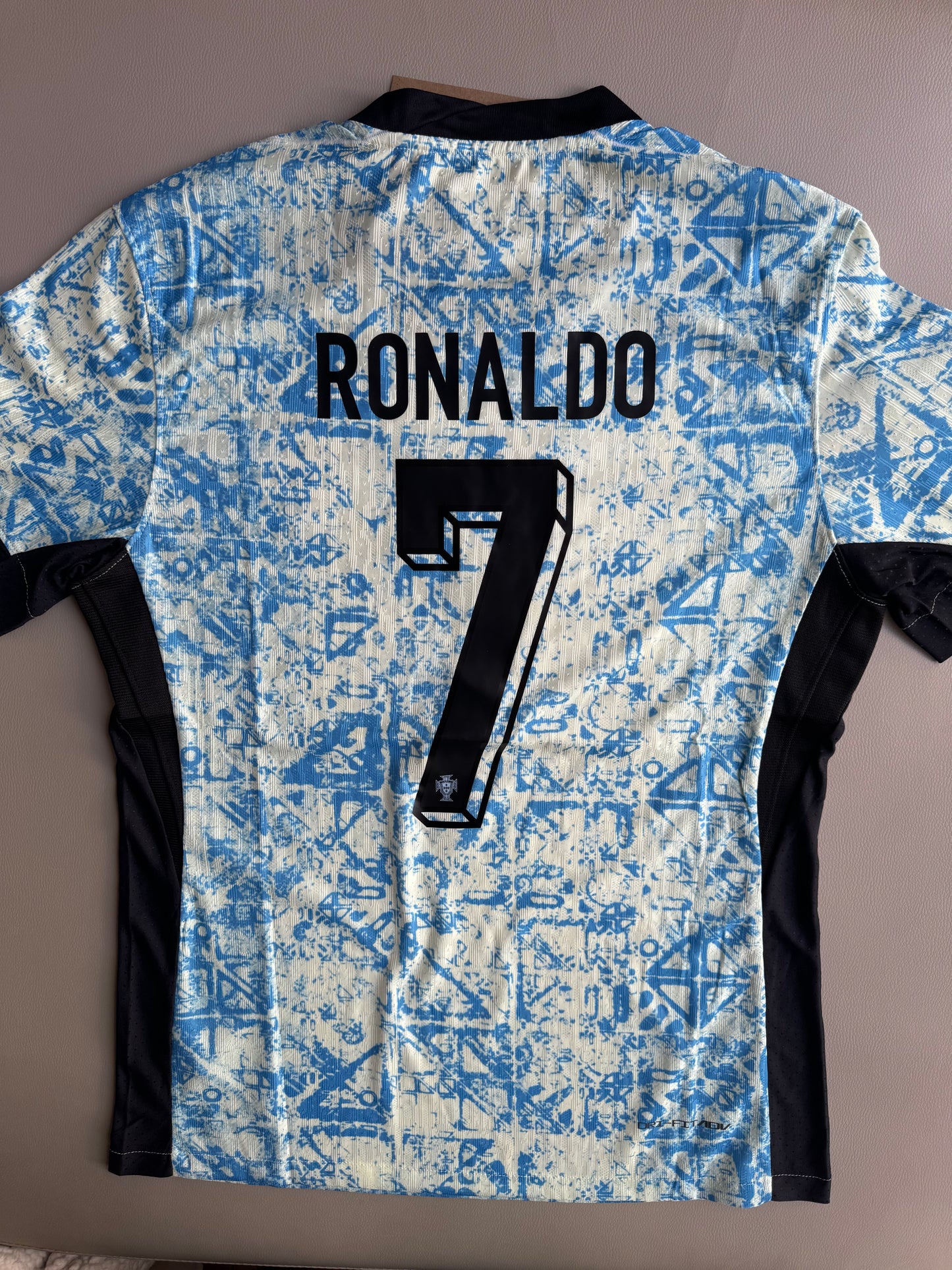 Ronaldo Portugal player version jersey