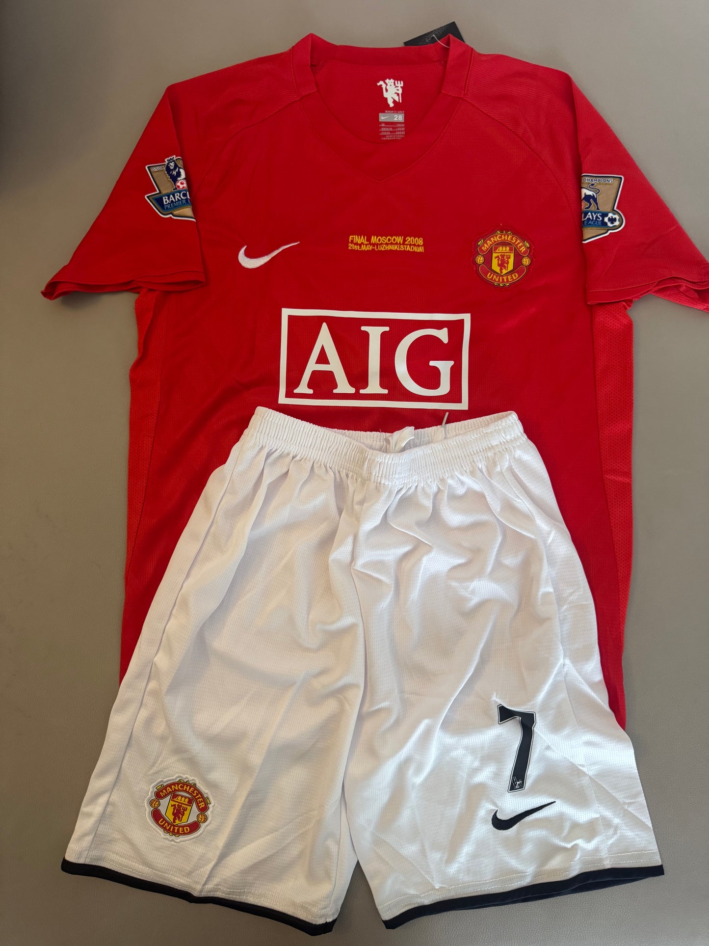 Ronaldo Man U retro jersey kids set
