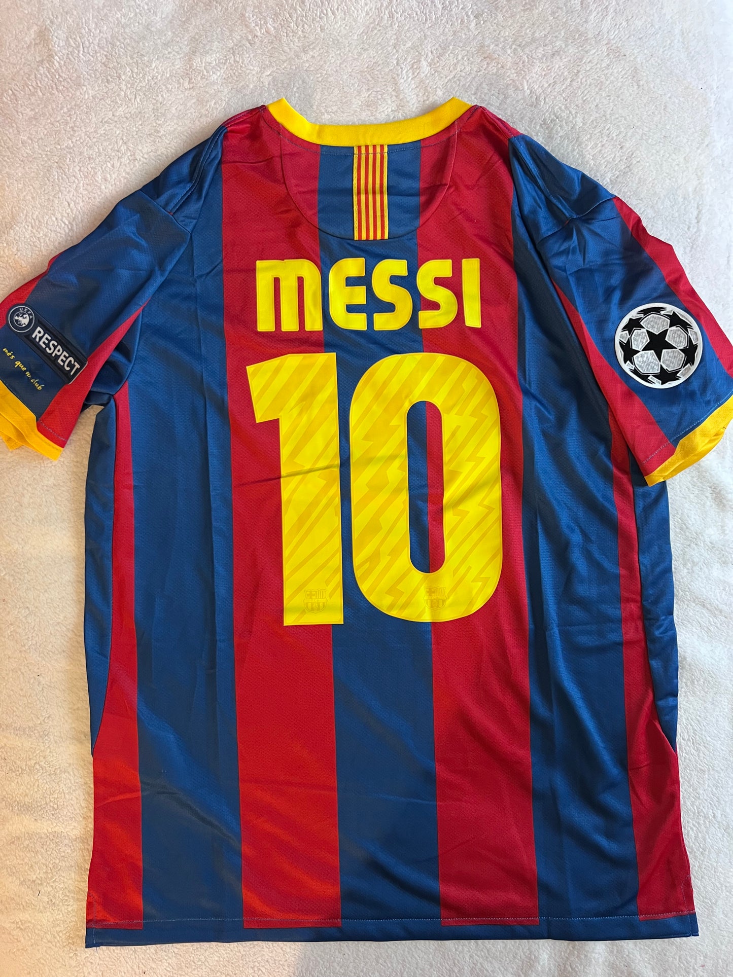 Messi Barcelona retro jersey