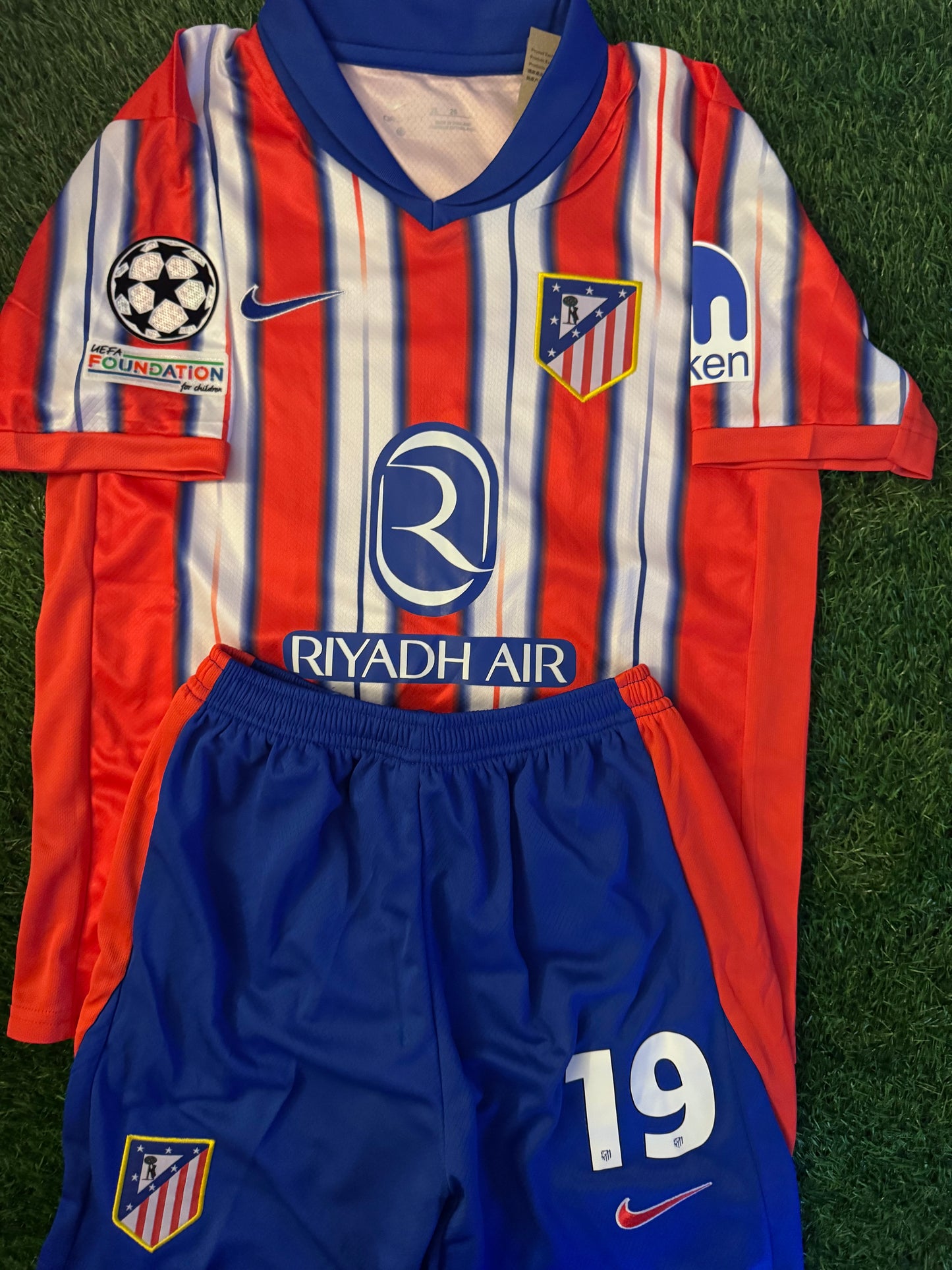 Julian Alvarez atletico Madrid jersey kids set