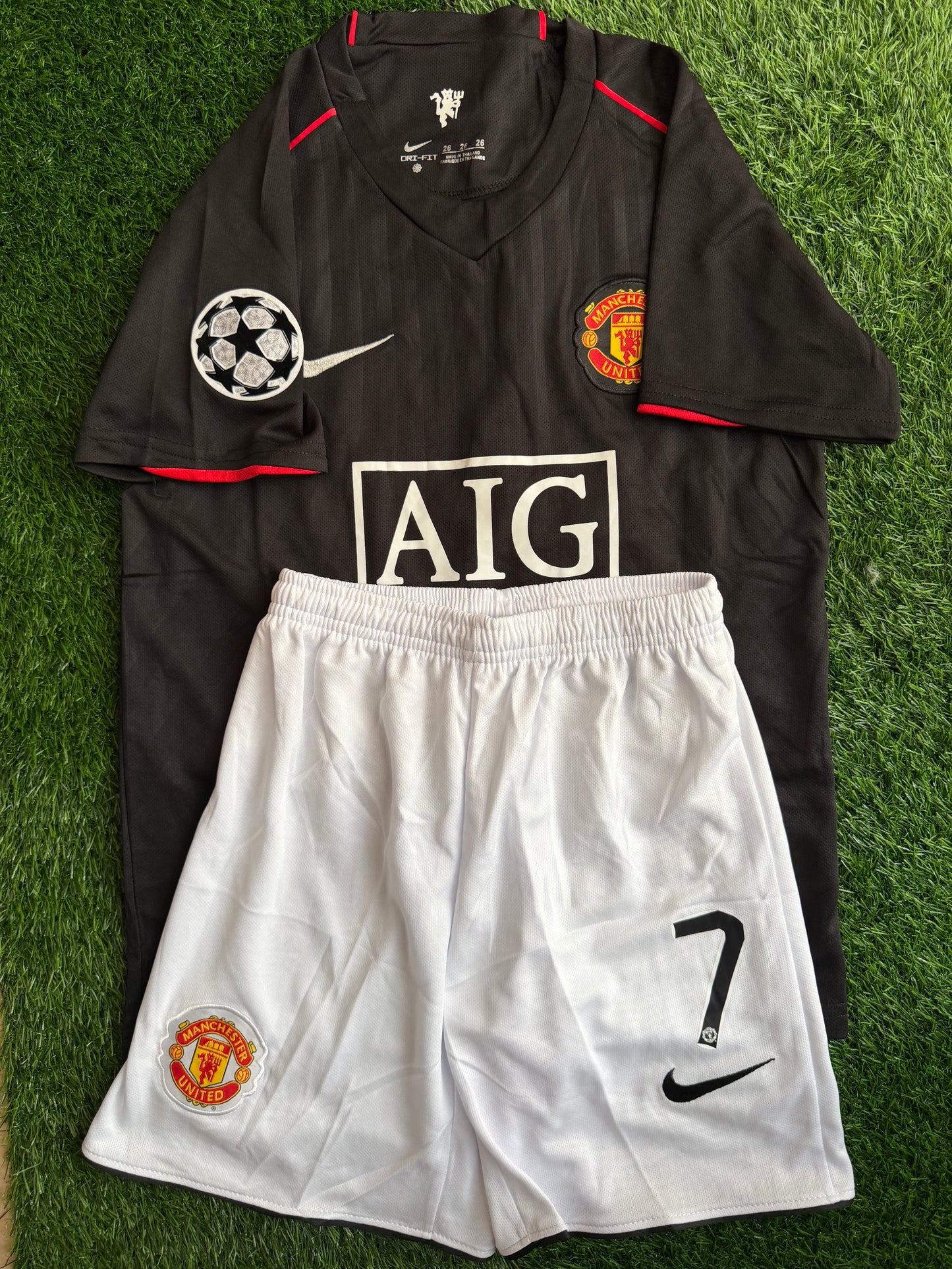Ronaldo Manchester United 2008 Retro Jersey black kids set