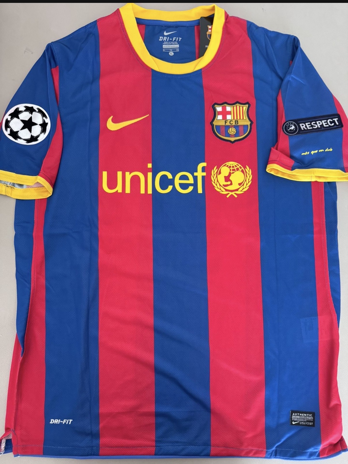 Messi Barcelona retro jersey